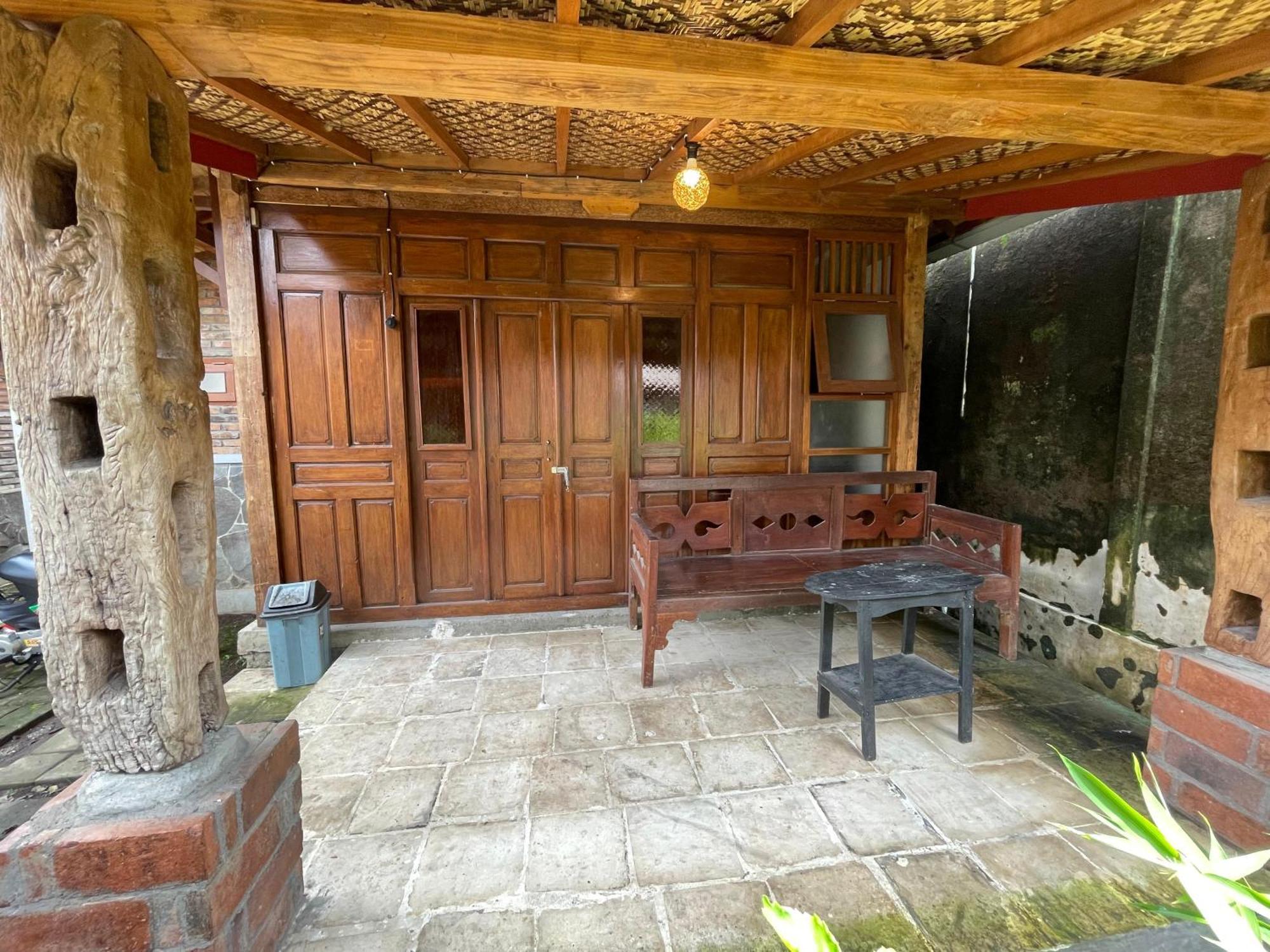 Saka Homestay Boutique & Cafe Magelang Εξωτερικό φωτογραφία